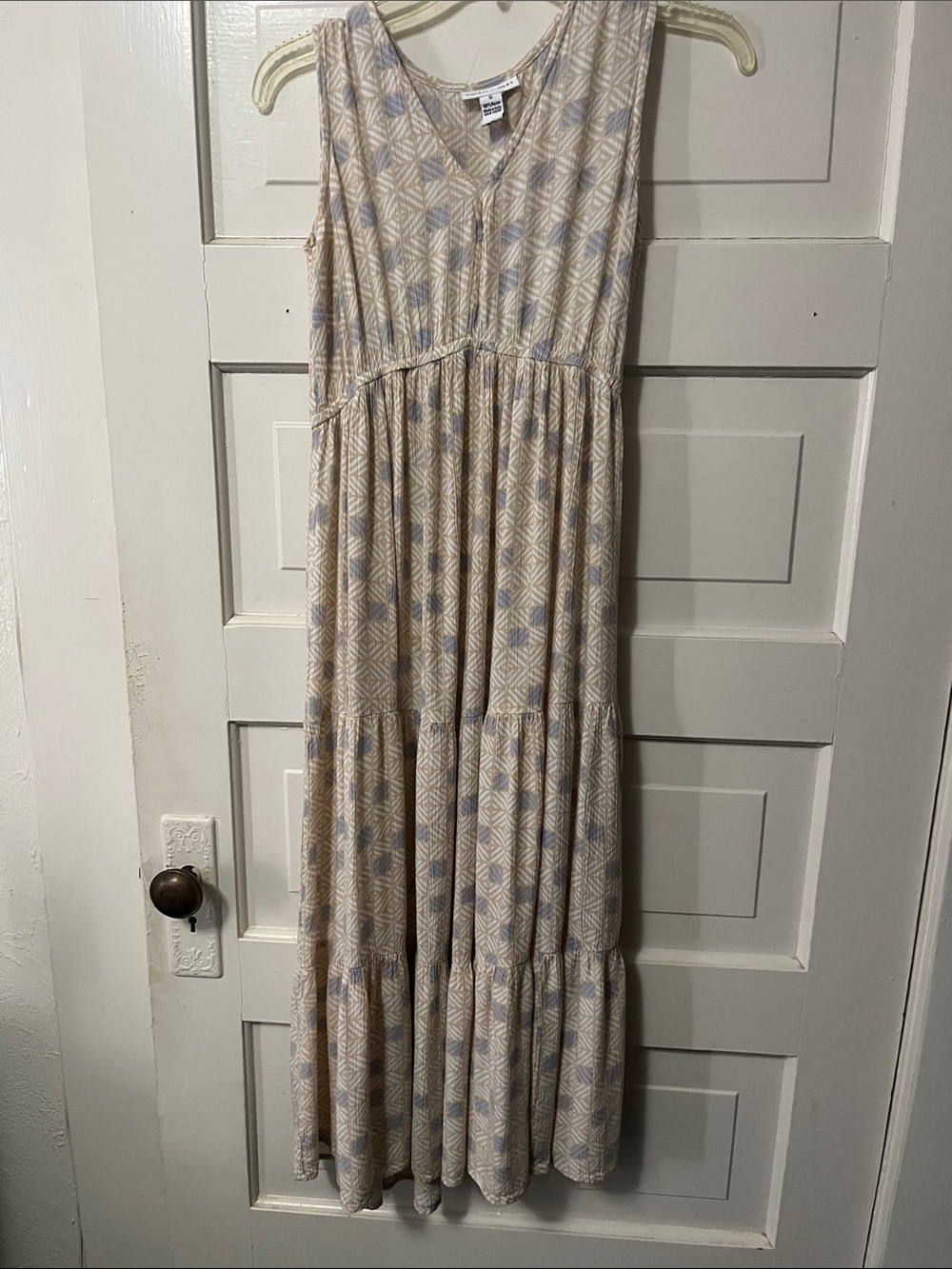 Sincerely Jules Sleeveless Beige & Light Blue Patterned Maxi Dress